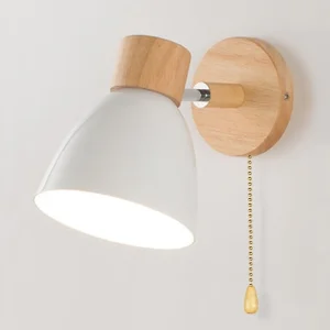 Scandinavische hangende wandlamp van hout