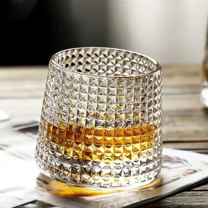 RippleGlaze – Textured Whisky Glass met Draaiend Ontwerp voor Elegante Sips